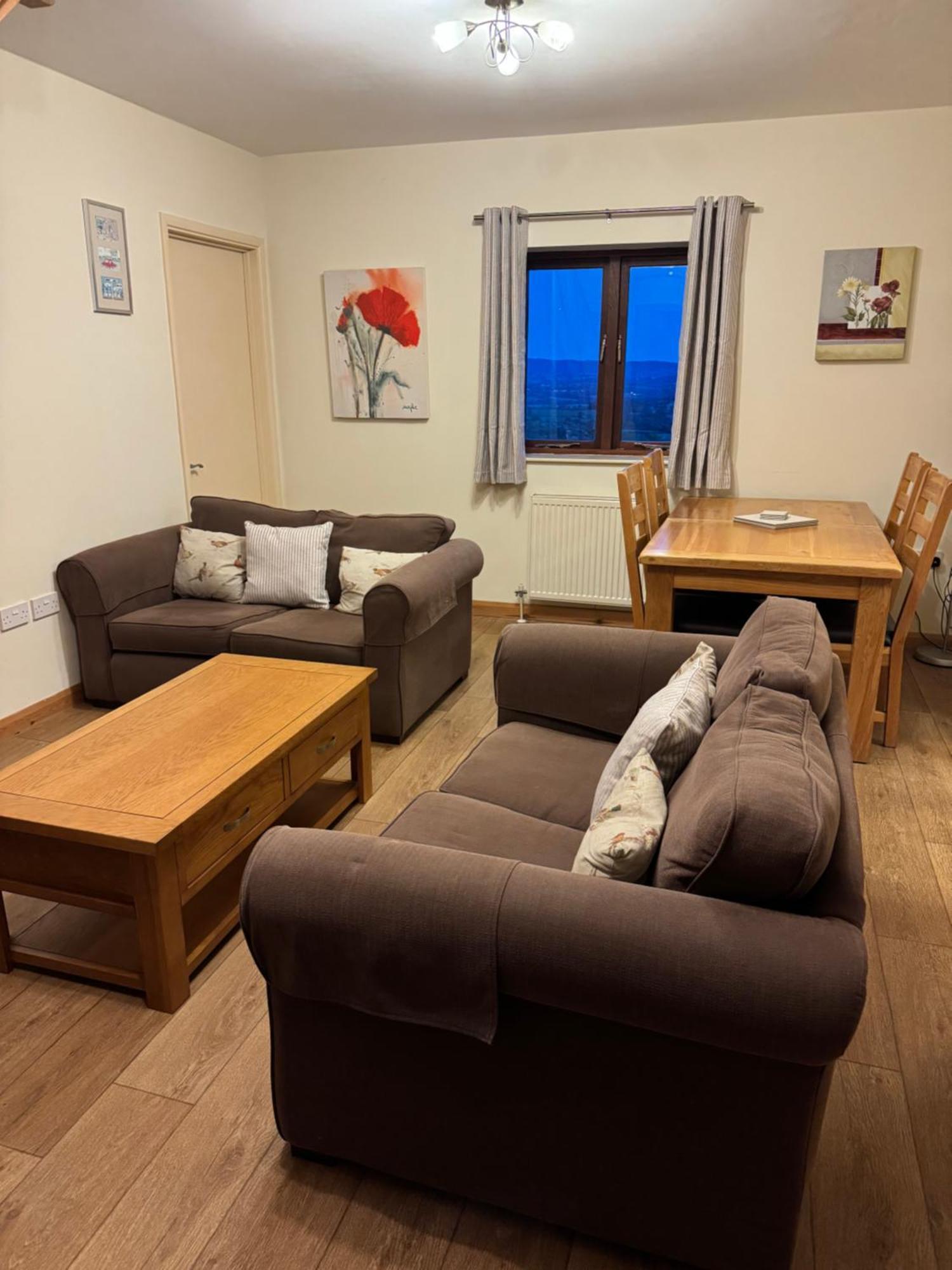 Upper Grippath Farm Holiday Cottages Newport Kültér fotó